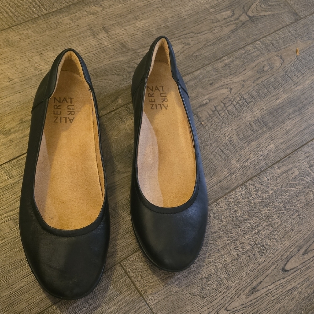 Naturalizer Classic Black Flats‎ - Picture 7 of 7